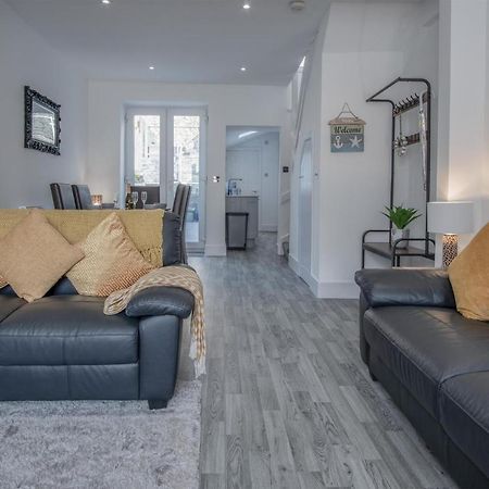 Hawtree Cottage - 2 Bedroom Cottage - Tenby Exterior photo